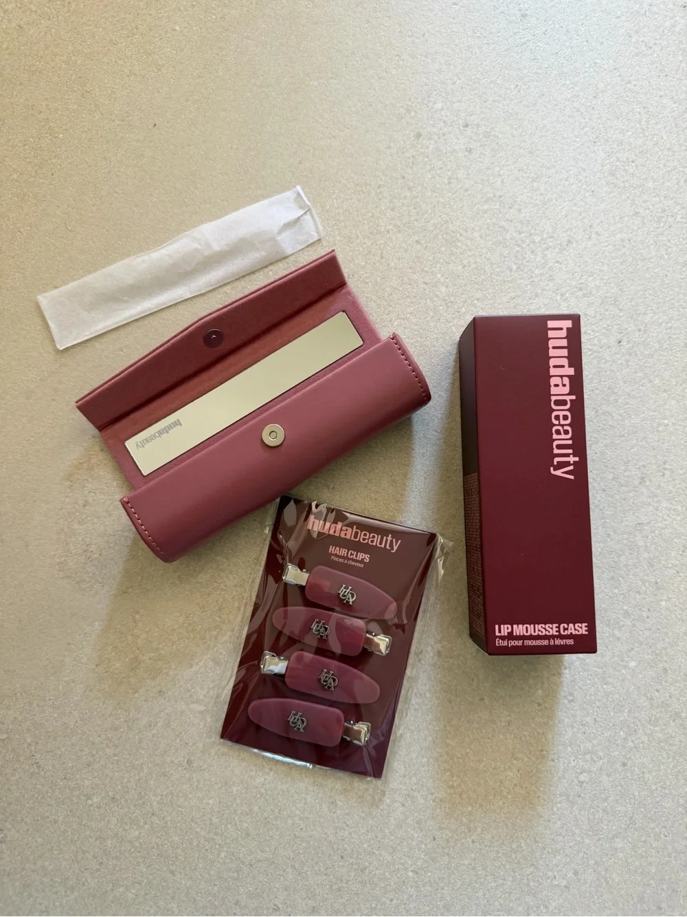 HUDA BEAUTY Mauve Lip Mousse Case with Matching Hair Clips